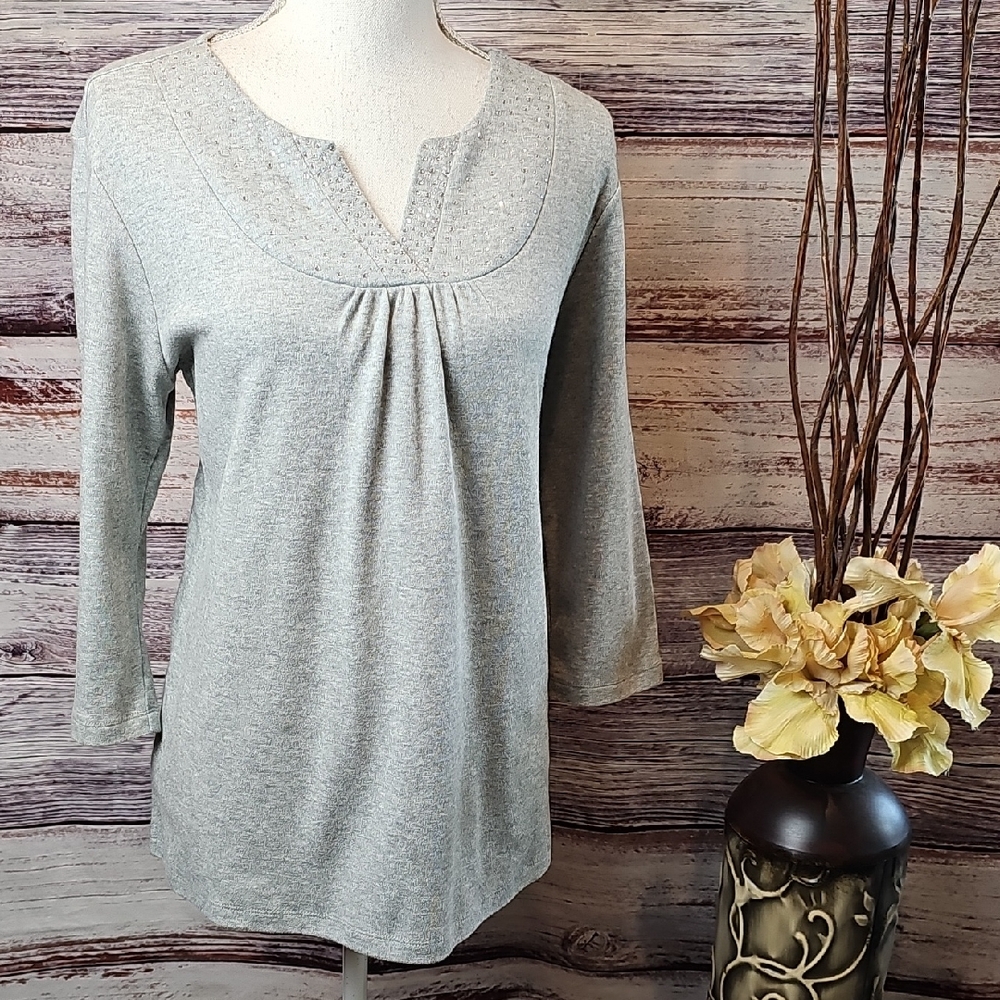NEW QUAKER FACTORY GRAY KNIT 3/4 SLEEVE RHINESTONE NECKLINE PULLOVER TOP